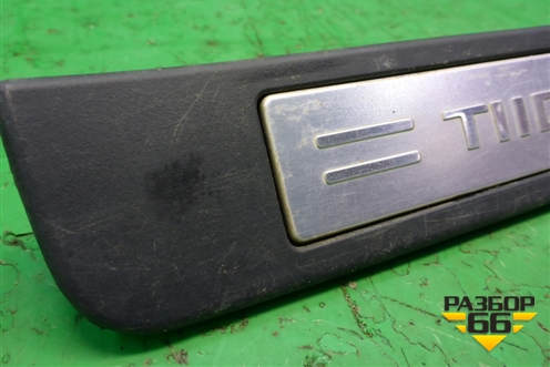 Накладка порога внутренняя заднего правого (в проём) (769B2EM00A) для Nissan Tiida (C11X) с 2004-2013г