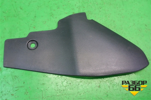 Накладка внутренняя (на консоль левая) (68921EL00A) для Nissan Tiida (C11X) с 2004-2013г