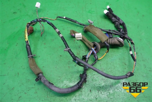 Проводка двери передней правой (24124EM02A) для Nissan Tiida (C11X) с 2004-2013г