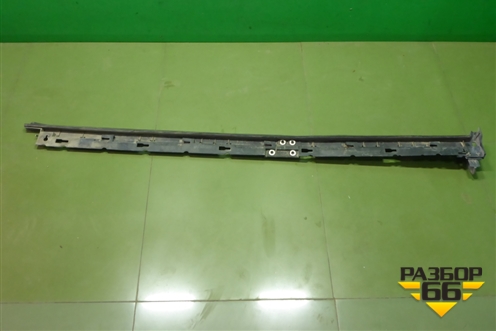 Накладка на порог наружная правая (EG2151PK1) для Mazda CX 7 с 2006-2012г