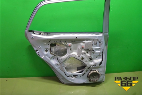 Дверь задняя левая (6700402260) для Toyota Auris с 2006-2012г (Аурис)
