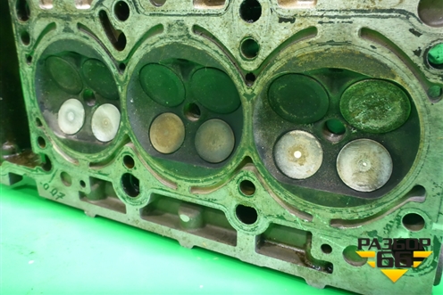Головка блока цилиндров (3.2л левая) (06E103373E) для Audi A6 (C6) с 2004-2011г