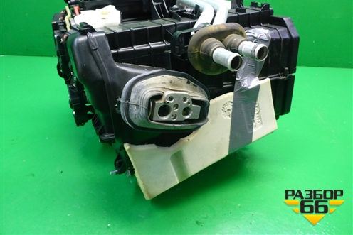 Корпус отопителя (под радиатор правый руль) (8T2820005B) для Audi A4 (В8) с 2007-2015г