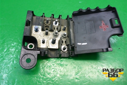 Коробка распределительная (8K0937517) (8K0937517B) для Audi A4 (В8) с 2007-2015г