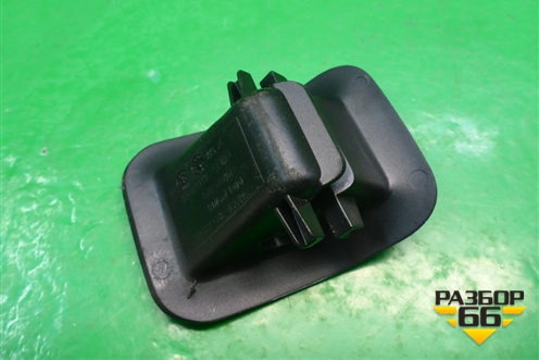 Накладка внутренняя (на заднее сиденье) (8T0887233A) для Audi A4 (В8) с 2007-2015г