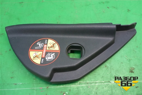 Накладка на торпедо (боковая правая) (8200179045) для Renault Megane 2 с 2002-2009г