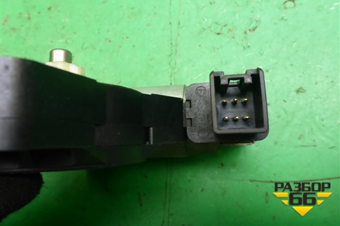 Моторчик стеклоподъёмника задний правый (CM011760) для Mazda Mazda 3 (BK) с 2003-2009г 