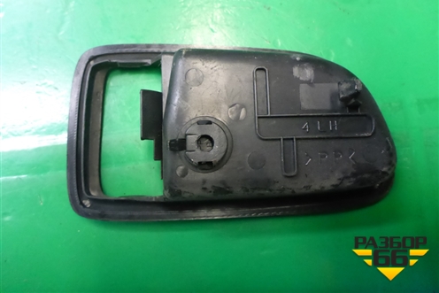 Накладка двери задней левой (на ручку) для Mazda Mazda 3 (BK) с 2003-2009г 