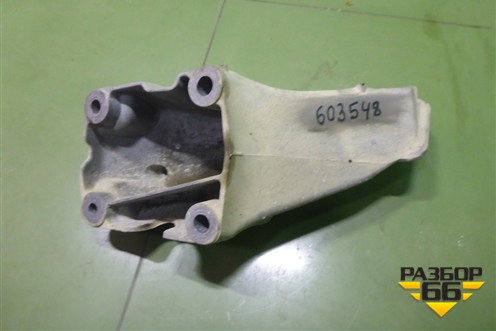 Кронштейн двигателя правый (5.0л 508PN) (AH226037AA) для Land Rover Range Rover Sport с 2005-2012г