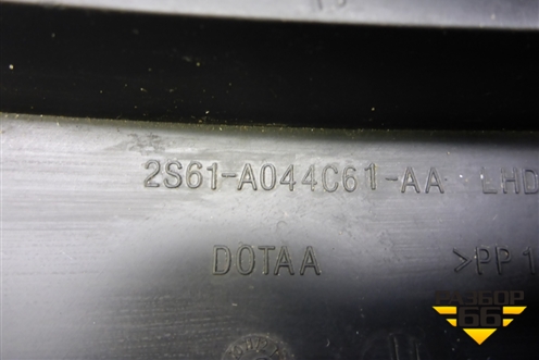 Накладка на торпедо (правая) (2S61A044C61AA) для Ford Fiesta с 2001-2008г