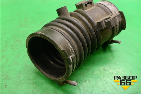 Патрубок воздушного фильтра (2.3л L3) (L813132212) для Mazda Mazda 6 (GG) с 2002-2007г