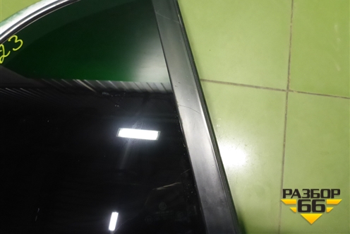 Стекло двери задней правой форточка (3T5845210) для Skoda Superb с 2008-2015г