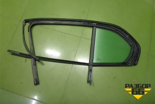 Стекло двери задней правой форточка (3T5845210) для Skoda Superb с 2008-2015г