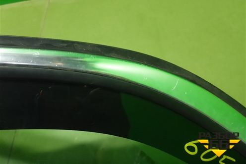 Стекло двери задней левой форточка (3T5845209) для Skoda Superb с 2008-2015г