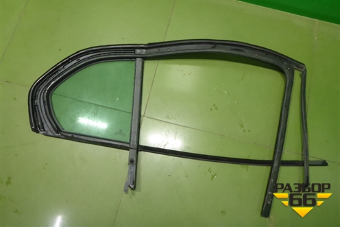 Стекло двери задней левой форточка (3T5845209) для Skoda Superb с 2008-2015г