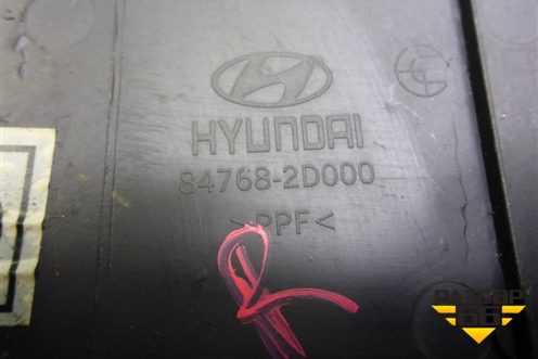 Накладка на торпедо (боковая правая) (847682D000) для Hyundai Elantra 3 (XD) с 2000-2010г