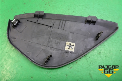 Накладка на торпедо (боковая левая) (847672D000) для Hyundai Elantra 3 (XD) с 2000-2010г