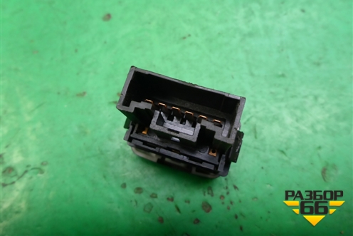 Кнопка обогрева сидений (правая) для Hyundai Elantra 3 (XD) с 2000-2010г