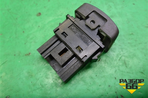 Кнопка обогрева сидений (правая) для Hyundai Elantra 3 (XD) с 2000-2010г