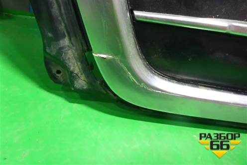 Решетка радиатора (до 2019г под парктроник) (4M0853651F) для Audi Q7 c 2015г