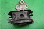 Опора двигателя правая (1.6л EC5) (9681706580) для Citroen C-Elysee с 2013г