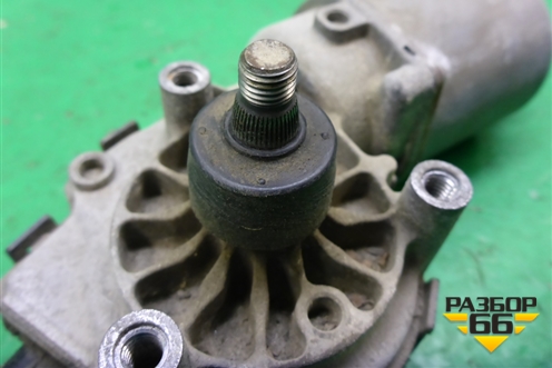 Моторчик стеклоочистителя передний (8250A032) для Mitsubishi Outlander XL с 2006-2012г