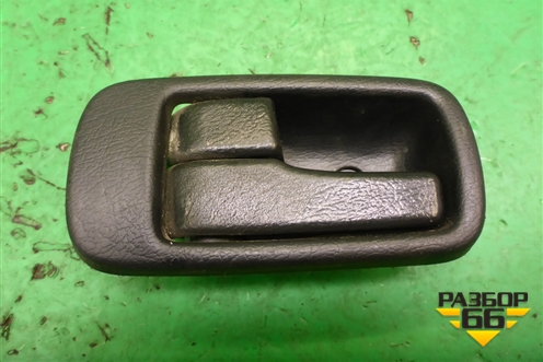 Ручка внутренняя двери левой для Isuzu  Giga (C-series) с 1994-2015г