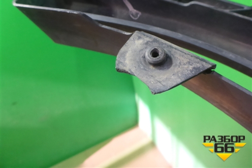 Усилитель переднего бампера (5P8807929) для Seat Altea с 2004-2015г