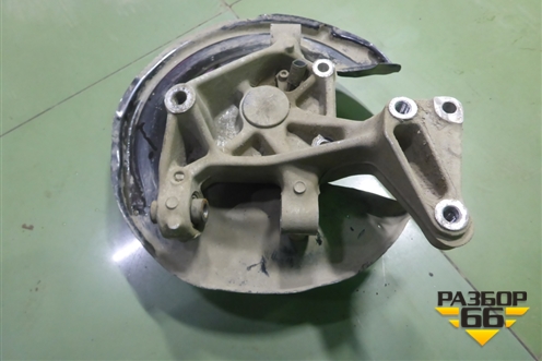 Кулак задний левый (3C0505435F) для Volkswagen Passat-CC с 2008г
