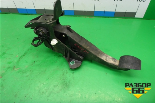Педаль сцепления (465037621R) для Renault Sandero с 2013-2022г