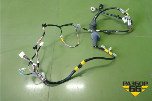 Проводка двери передней левой (8974652040) для Toyota Yaris с 2005-2011г (Ярис)