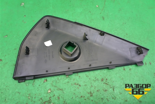 Накладка на торпедо (боковая правая) (68498JD900) для Nissan Qashqai (J10E) с 2006-2013г