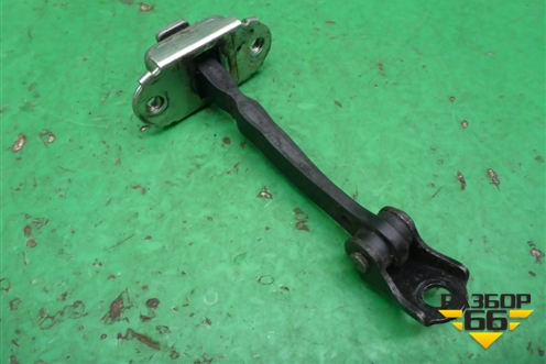 Ограничитель двери передней левой (80430JD000) для Nissan Qashqai (J10E) с 2006-2013г