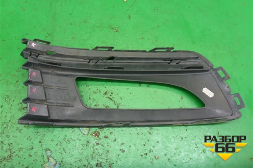 Накладка ПТФ левая (после 2015г) (6RU853665F) для Volkswagen Polo (седан) с 2010г