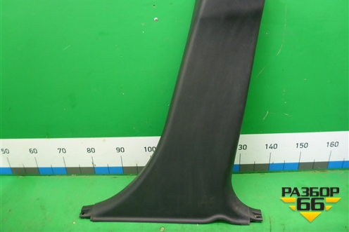 Обшивка стойки центральная нижняя правая (BP4K68221) для Mazda Mazda 3 (BK) с 2003-2009г 