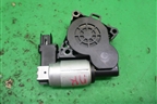 Моторчик стеклоподъёмника передний правый (CM011750) для Mazda Mazda 3 (BK) с 2003-2009г