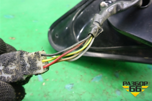 Зеркало левое электрическое (5 контактов) (L8202100A1) для Lifan Breez с 2007г (Бриз)