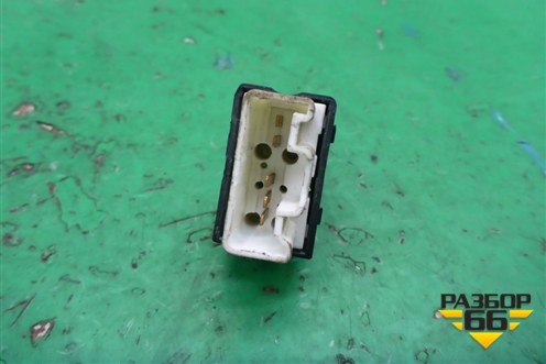 Кнопка стеклоподъёмника (L3746210C1) для Lifan Breez с 2007г (Бриз)