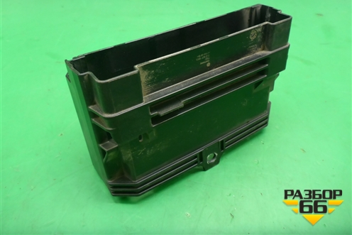 Кронштейн блока электронного (АКПП) (7L0927131D) для Volkswagen Touareg c 2002-2010г