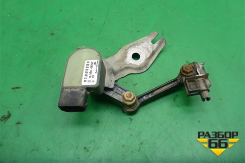 Датчик регулировки дорожного просвета (передний левый) (7L0616213D) для Volkswagen Touareg c 2002-2010г