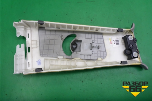 Обшивка стойки центральная верхняя левая (858302W310) для Hyundai Grand Santa Fe с 2012-2018г