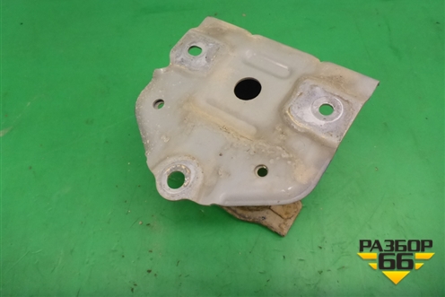 Кронштейн усилителя заднего бампера правый для Toyota Corolla (E15) с 2006-2013г (Королла 150)