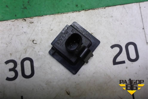 Фонарь подсветки номера (A0999068400) для Mercedes Benz C-Klass W205 с 2014г