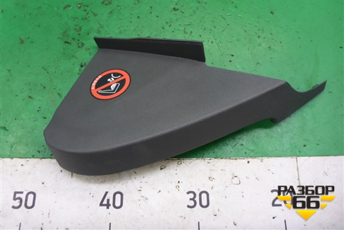 Накладка на торпедо (боковая правая) (4M51A044C60AFW) для Ford Focus 2 с 2008-2011г