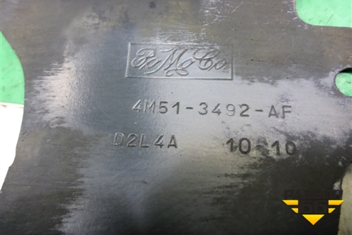 Кронштейн бачка гидроусилителя (4M513492AF) для Ford Focus 2 с 2008-2011г
