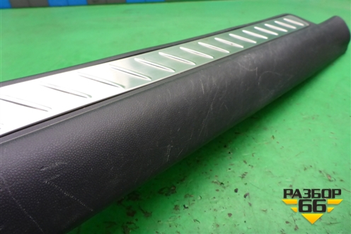 Накладка порога внутренняя переднего правого (BP4S68710) для Mazda Mazda 3 (BK) с 2003-2009г 