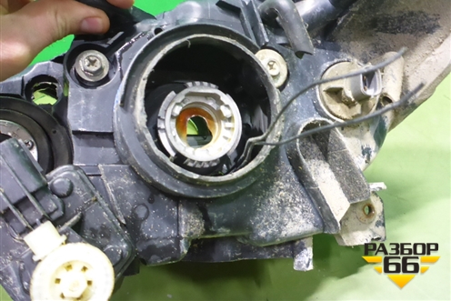 Фара правая (хетчбэк) для Mazda Mazda 3 (BK) с 2003-2009г 