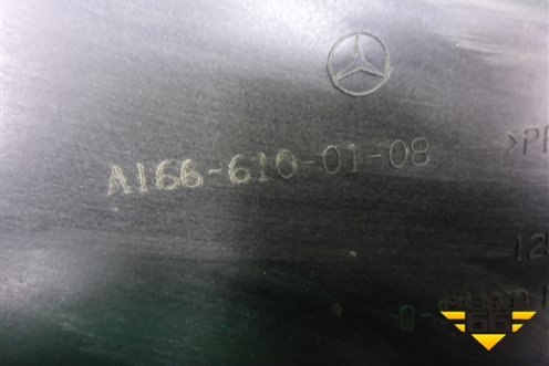 Защита антигравийная правая (задняя) (A1666100108) для Mercedes Benz ML-Klass W166 c 2011г