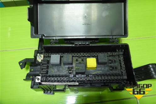 Блок предохранителей салонный (A1665460143) для Mercedes Benz ML-Klass W166 c 2011г