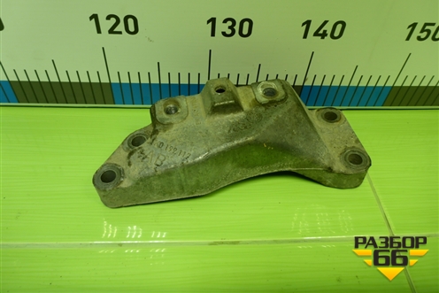 Кронштейн КПП левый (АКПП) (1K0199117) для Volkswagen Golf V с 2003-2009г